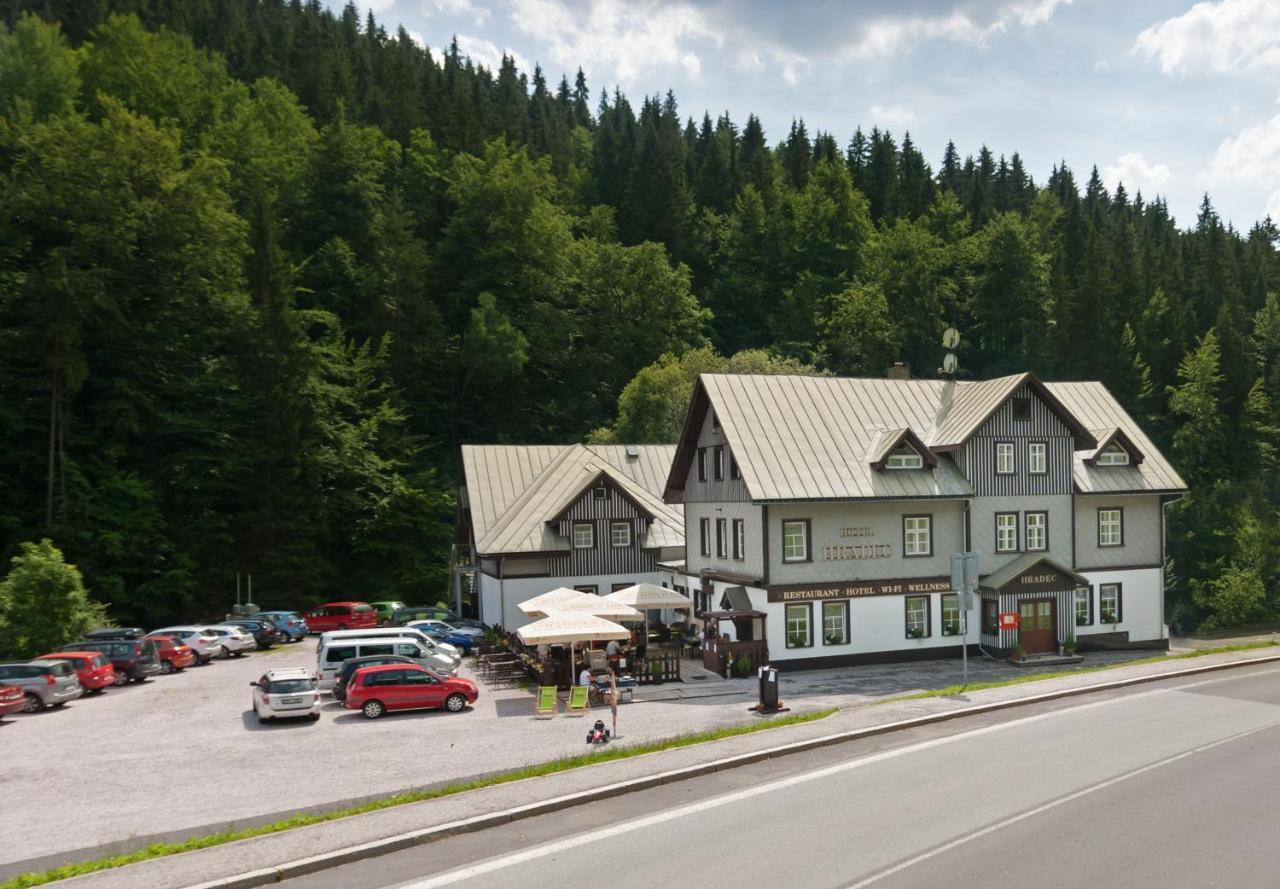 Hotel Hradec Spindleruv Mlyn Exterior photo