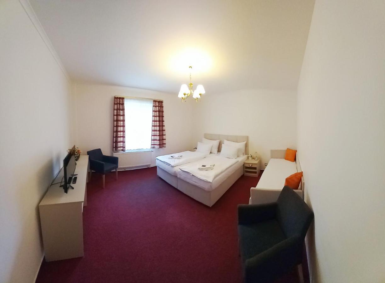 Hotel Hradec Spindleruv Mlyn Exterior photo